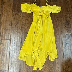 Lulus women’s Layla mustard yellow off the shoulder wrap maxi dress